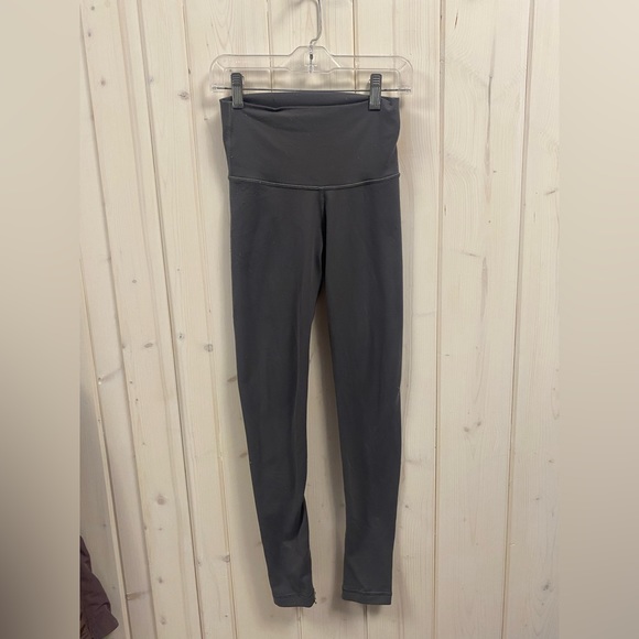 TnaBUTTER™ Cheeky Hi-Rise Legging- Short - Picture 3 of 7